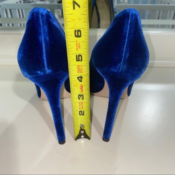 Tamara Mellon Blue Velvet Pumps - Picture 4 of 8